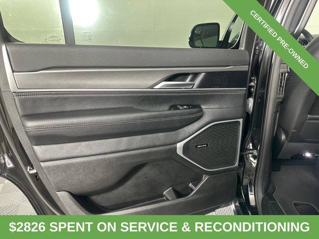 Certified 2025 Jeep Wagoneer Series II AWD/4WD image 12
