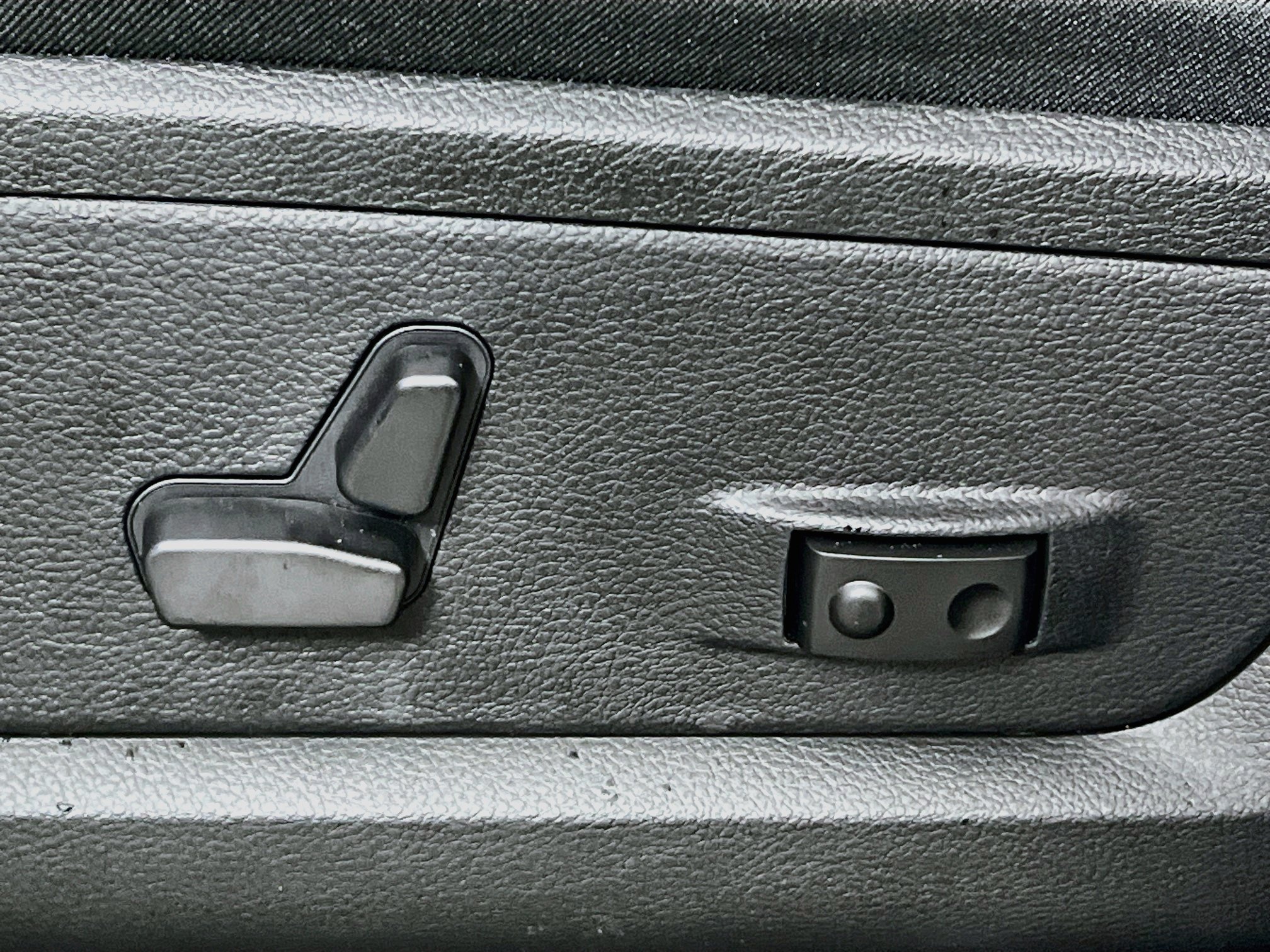 Used 2023 RAM 3500 Laramie AWD/4WD image 15