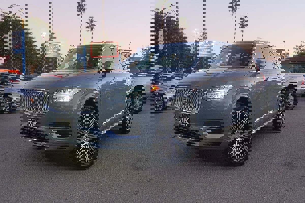 Used 2020 Volvo XC90 T8 Inscription w/ Protection Package Premier image 27