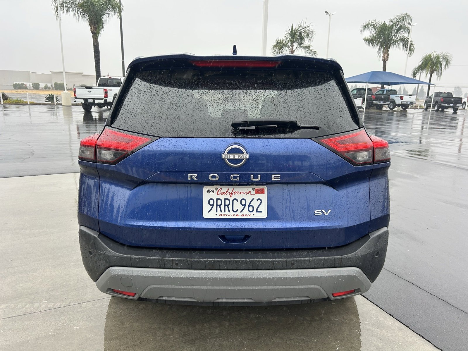 Used 2022 Nissan Rogue SV image 5