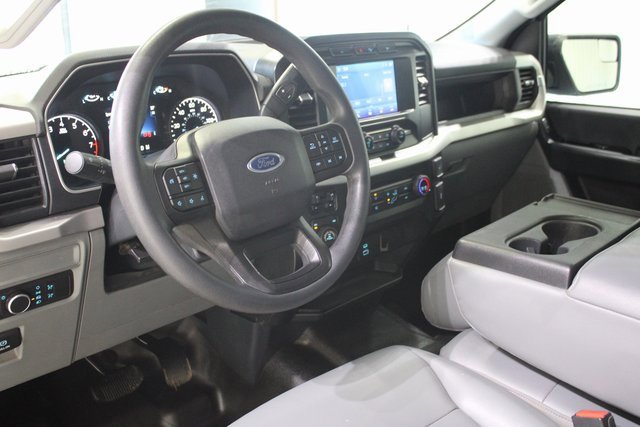 Used 2022 Ford F150 XL w/ Trailer Tow Package image 9