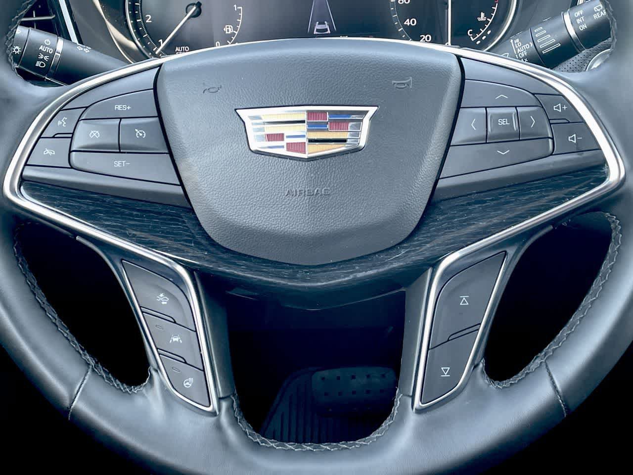 Used 2025 Cadillac XT5 Premium Luxury AWD/4WD image 10