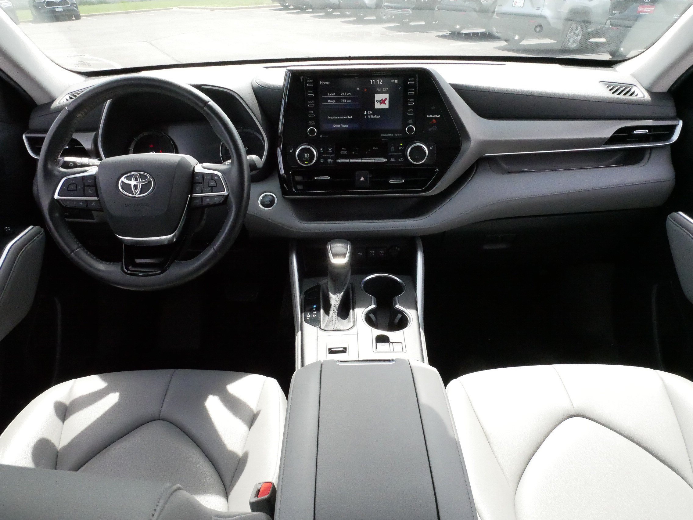 Certified 2021 Toyota Highlander XLE FWD image 10