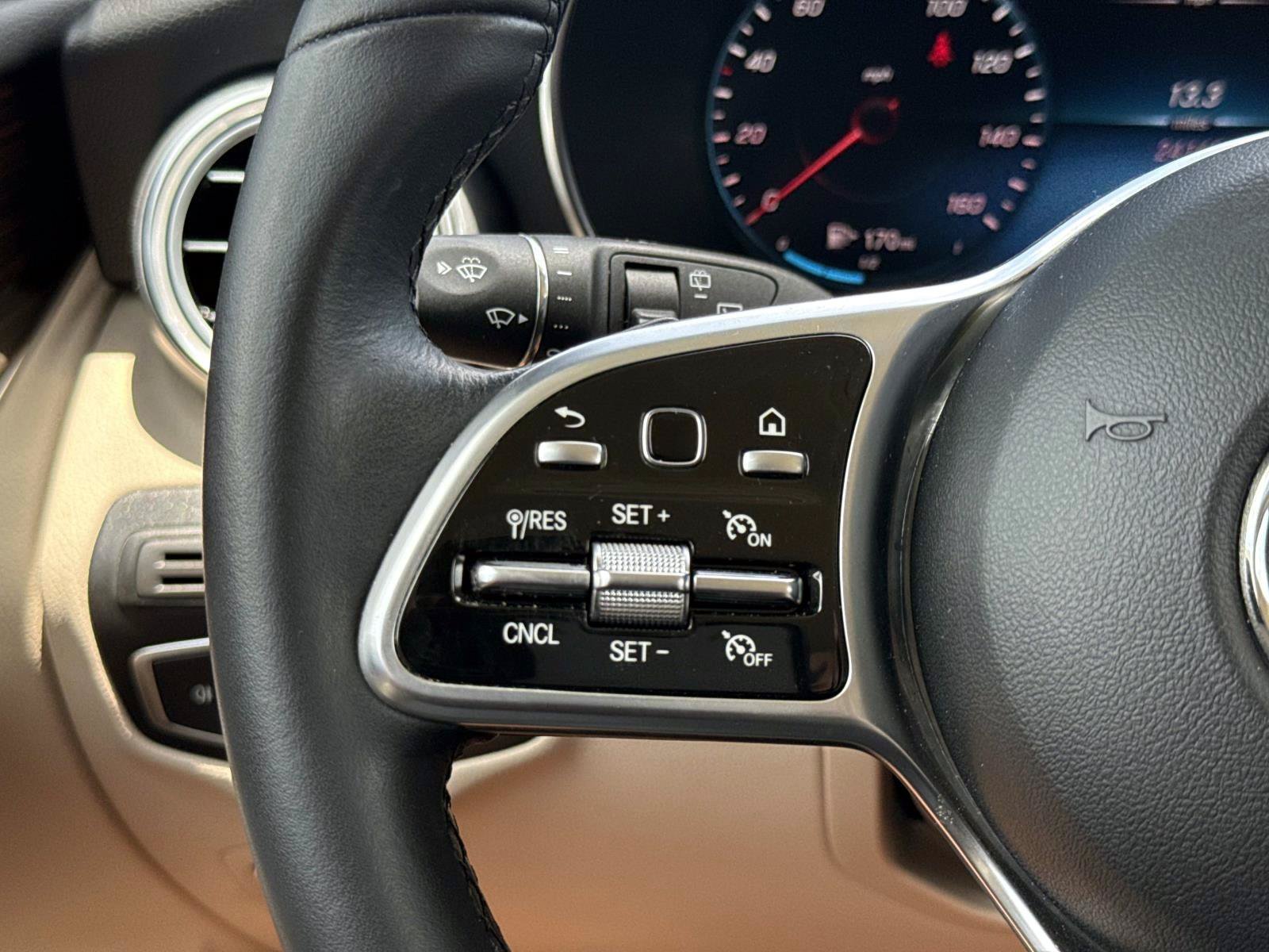 Certified 2022 Mercedes-Benz GLC 300 image 30