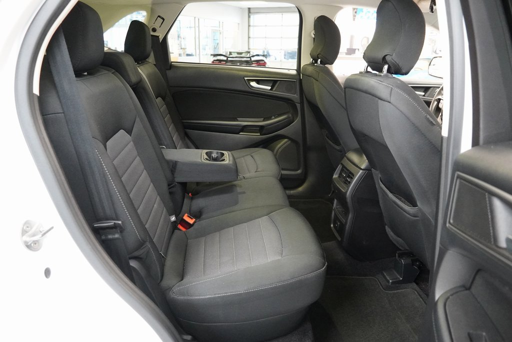 Used 2015 Ford Edge SE image 29