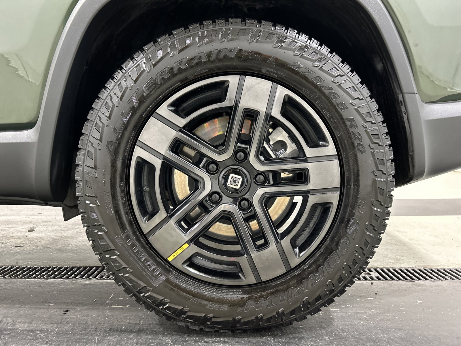 Used 2024 Rivian R1S Adventure AWD/4WD image 10