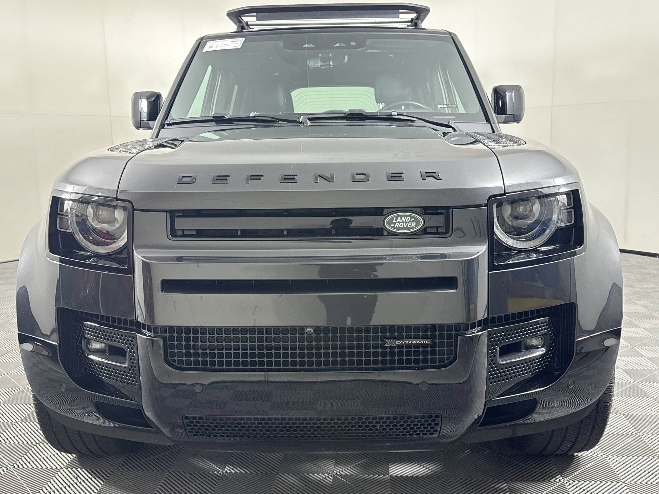 Used 2023 Land Rover Defender 130 X-Dynamic SE image 7