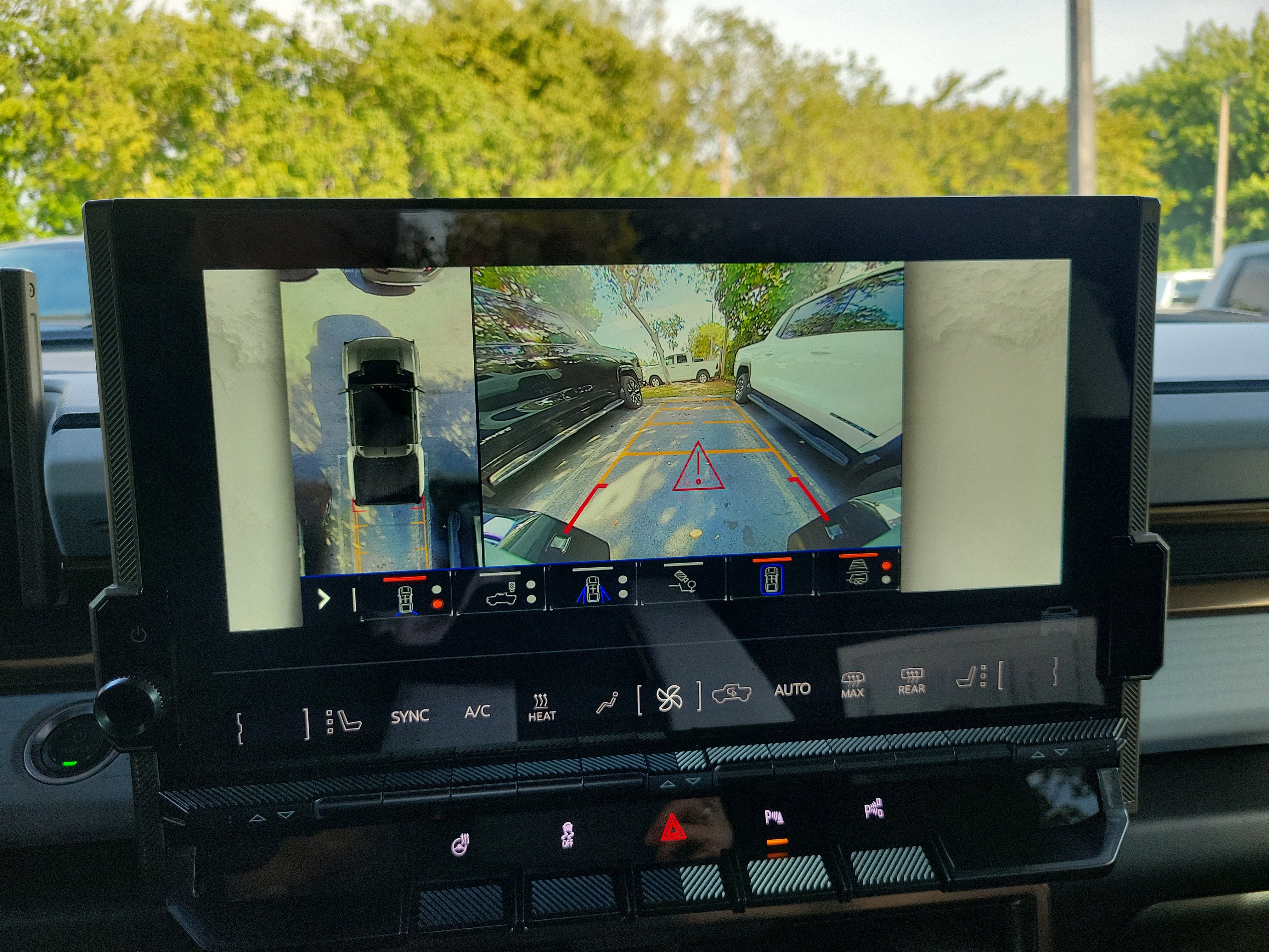 Used 2025 GMC Hummer EV 2X image 11