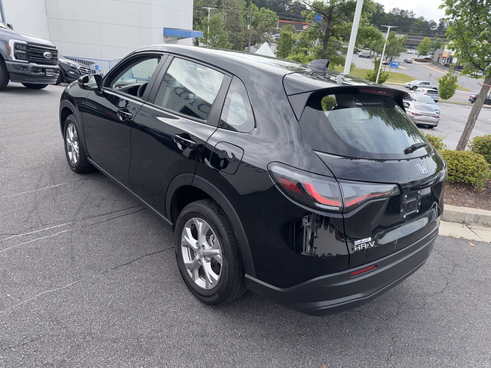 Used 2023 Honda HR-V LX image 8