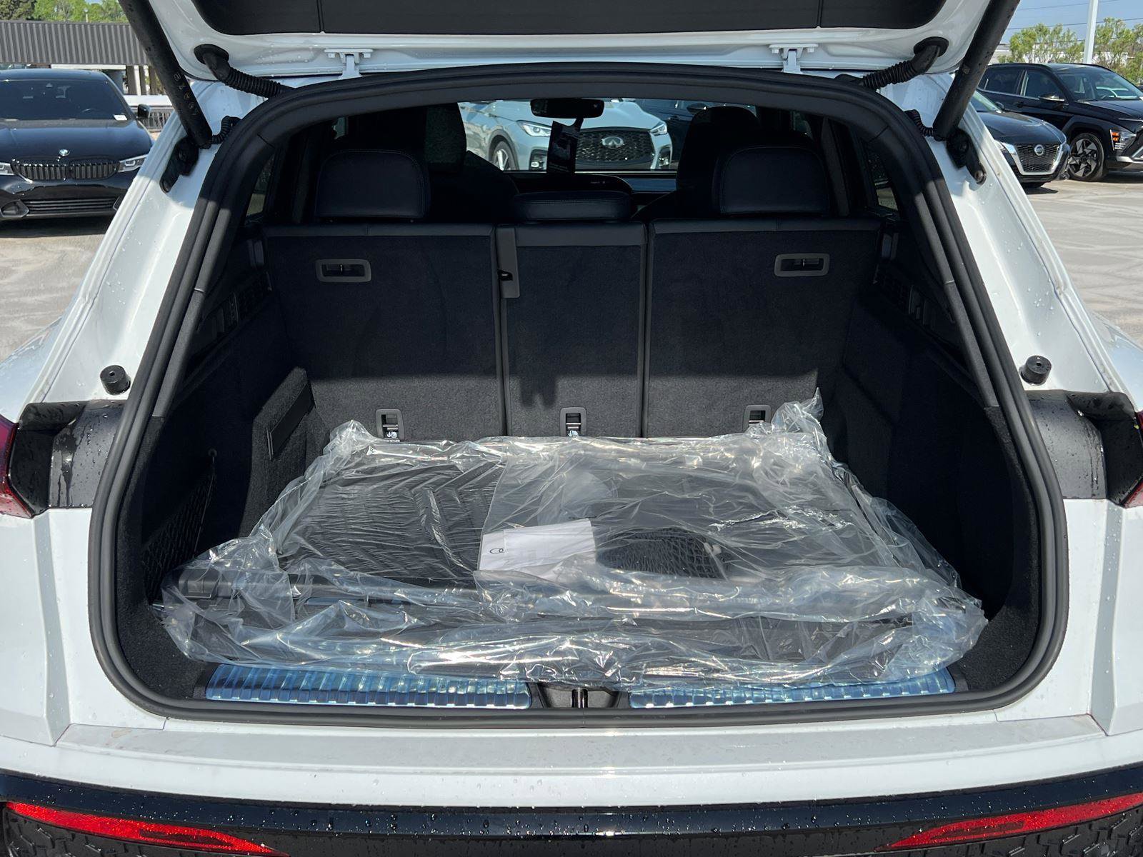 New 2025 Audi SQ5 Premium Plus AWD/4WD image 12