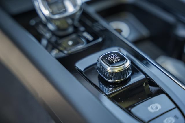 New 2027 Volvo XC60 B5 Ultra AWD/4WD image 28