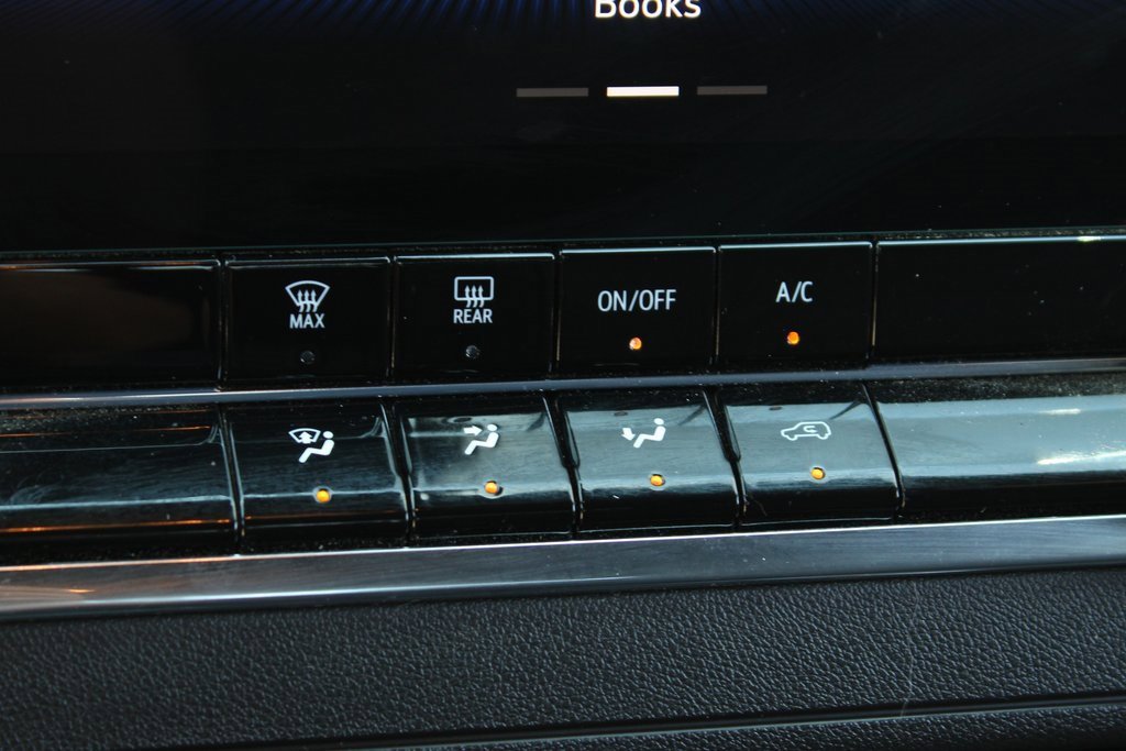 Used 2023 Chevrolet Colorado Trail Boss w/ LPO, Dark Essentials Package image 29