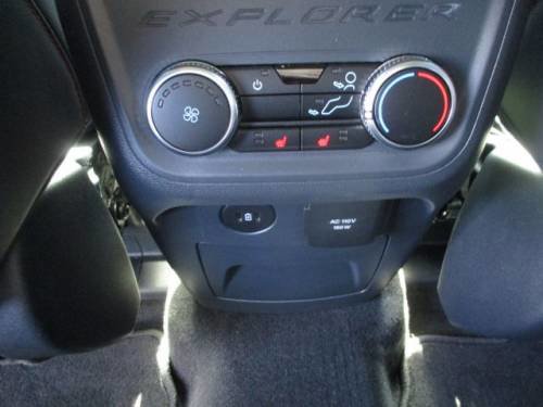 Used 2025 Ford Explorer ST-Line w/ Premium Package image 9