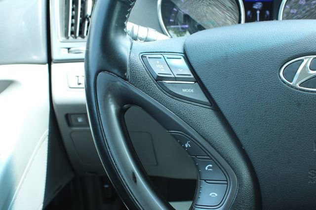Used 2013 Hyundai Sonata Limited FWD image 23