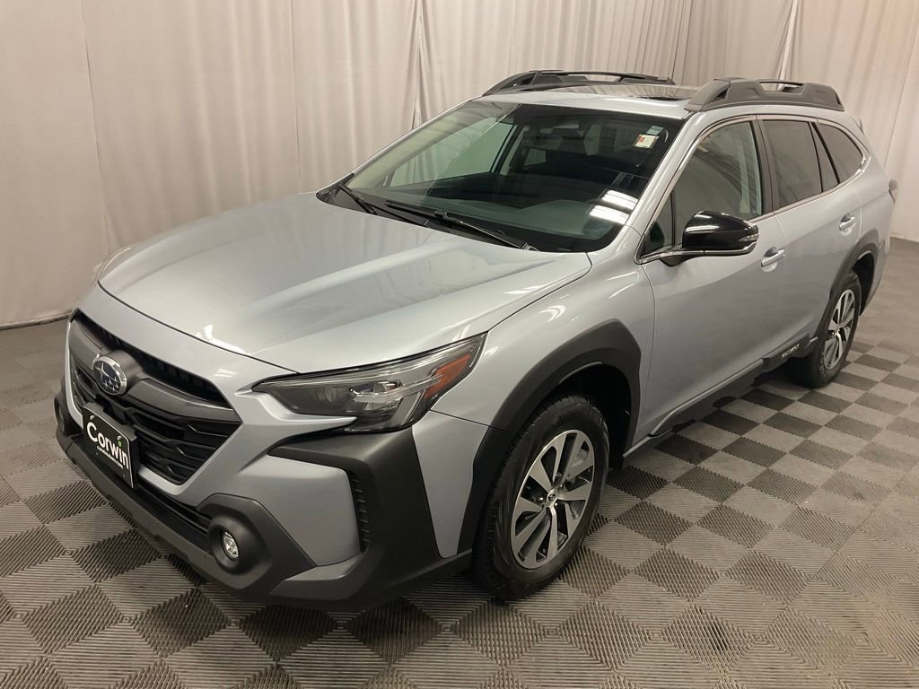 Used 2023 Subaru Outback Premium image 10