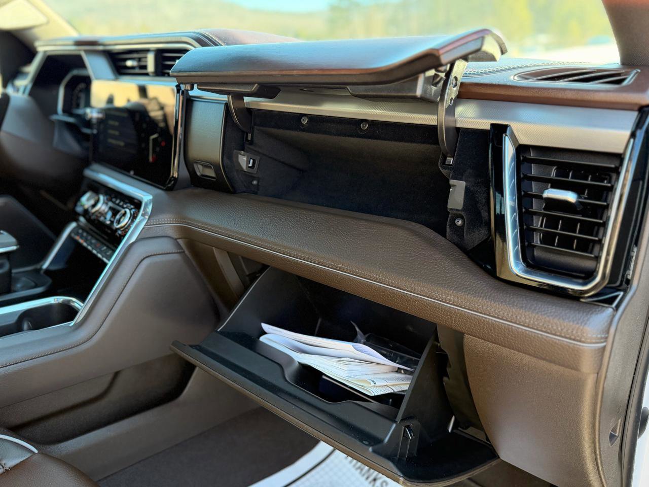 Used 2024 GMC Sierra 1500 Denali w/ Denali Reserve Package AWD/4WD image 39