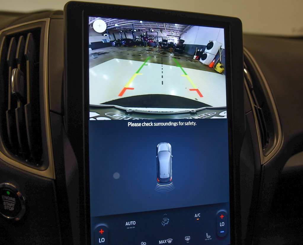 Used 2024 Ford Edge SEL image 20