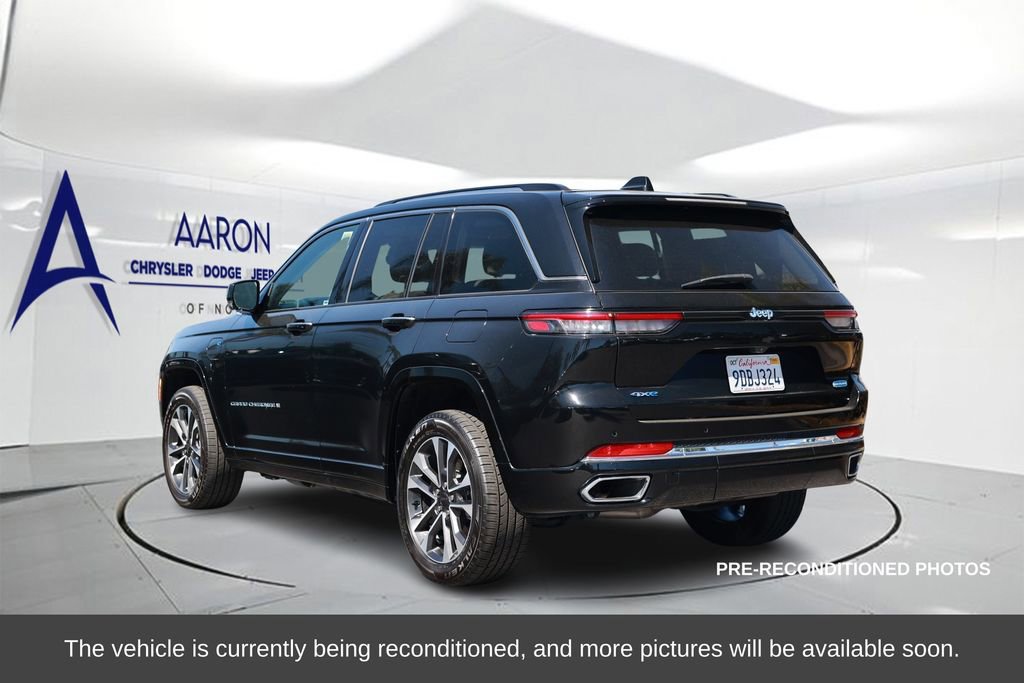 Used 2022 Jeep Grand Cherokee Overland image 2