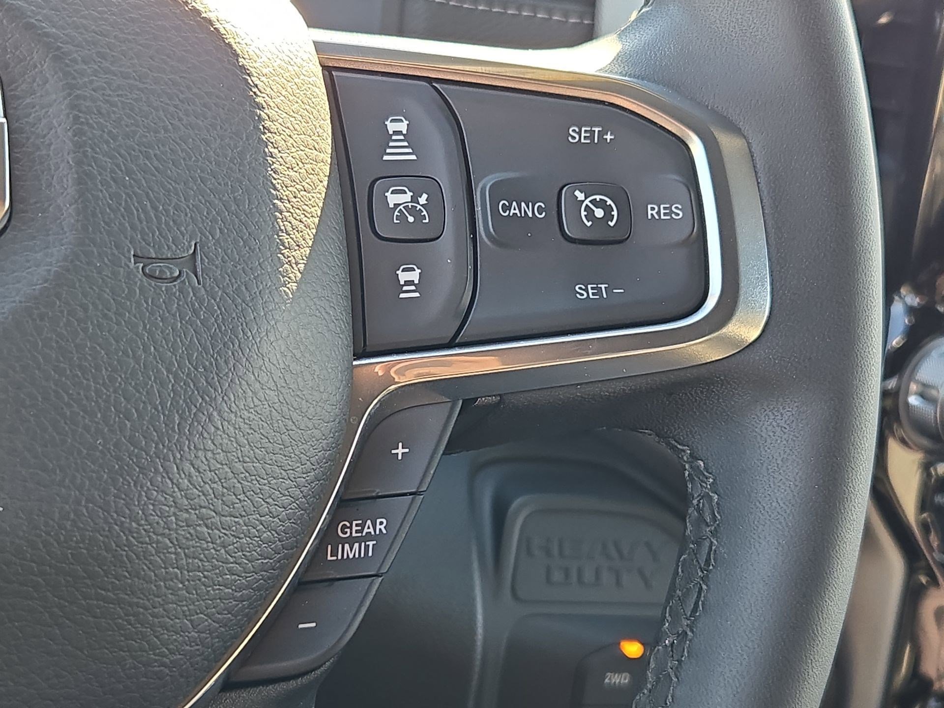 Used 2025 RAM 2500 Laramie AWD/4WD image 19