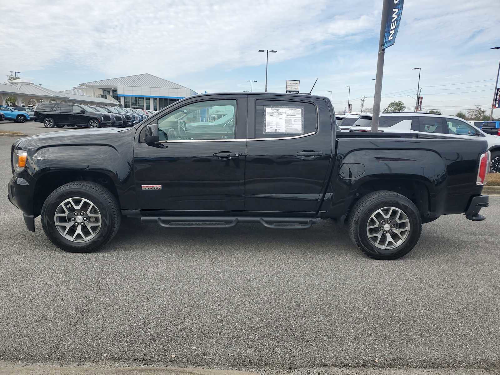 Used 2019 GMC Canyon All Terrain w/ Trailering Package image 2