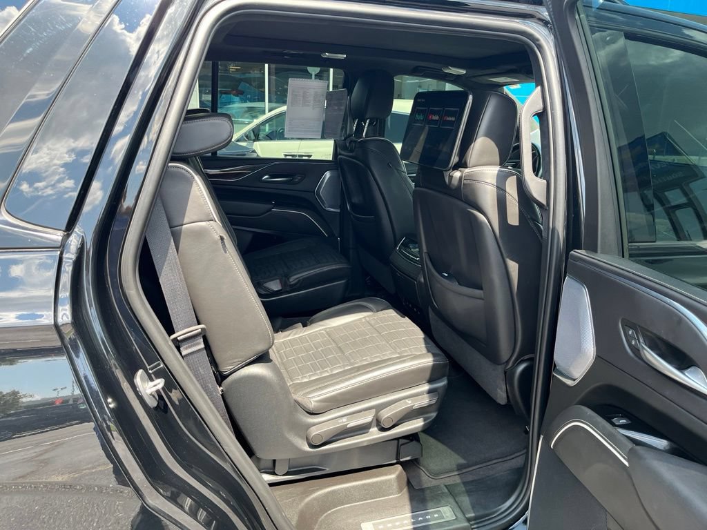 Used 2023 Cadillac Escalade Sport Platinum AWD/4WD image 55