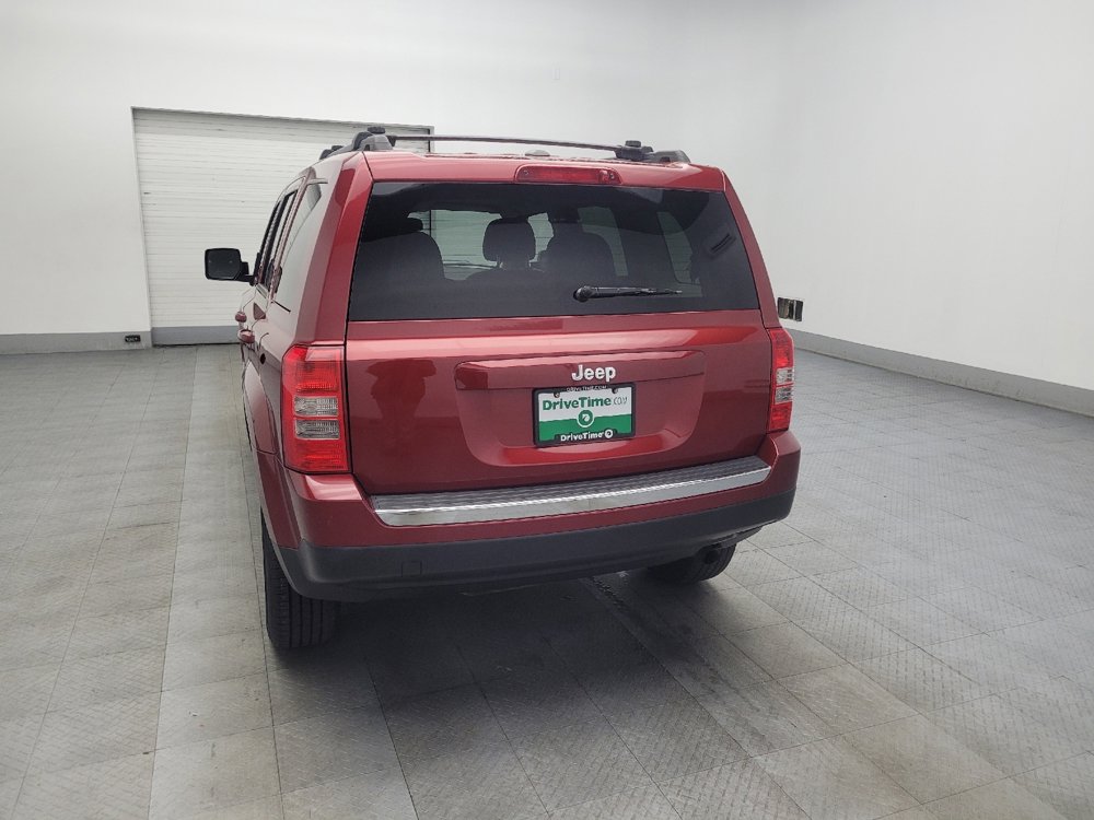 Used 2014 Jeep Patriot Latitude w/ Freedom Edition Package image 6