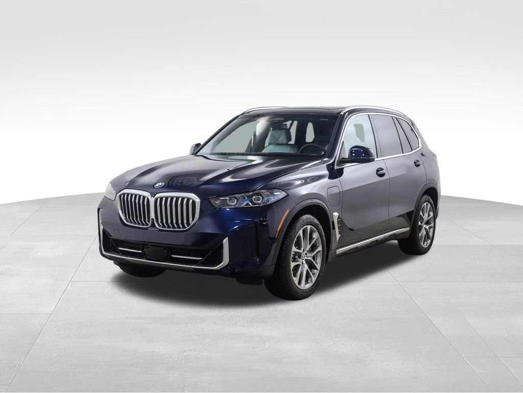 New 2026 BMW X5 xDrive50e w/ Climate Comfort Package