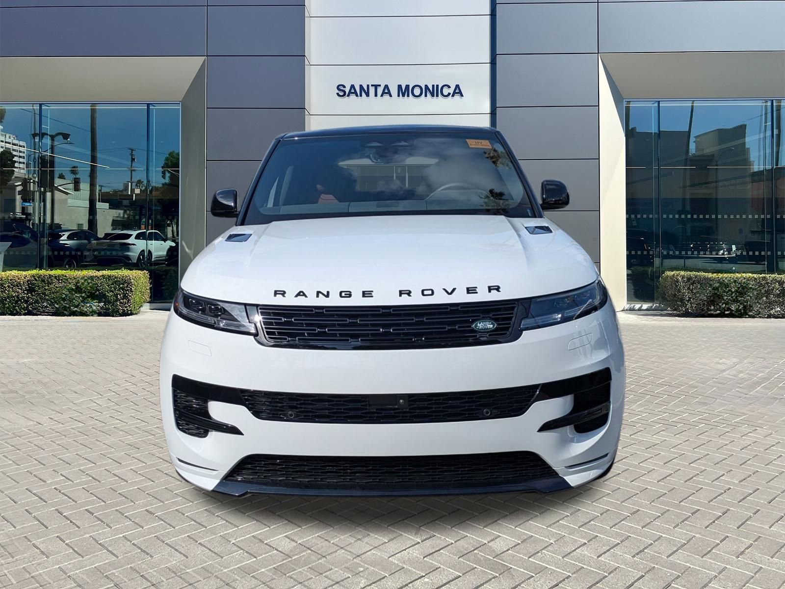New 2026 Land Rover Range Rover Sport Dynamic SE AWD/4WD image 8