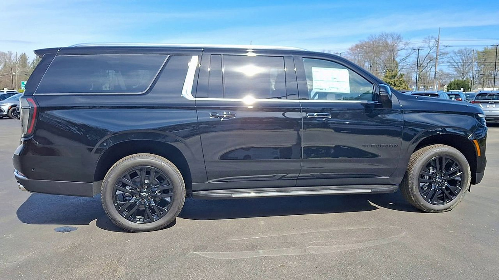 New 2026 Chevrolet Suburban Premier image 3
