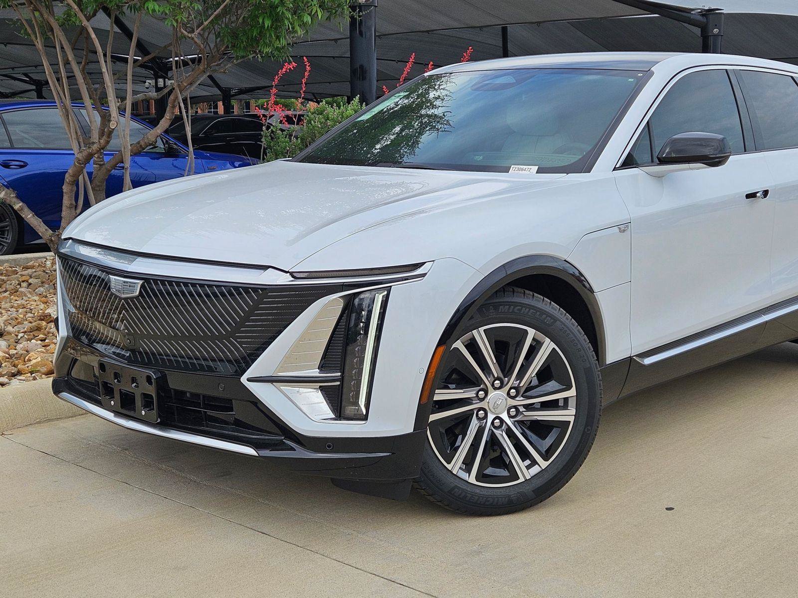 New 2026 Cadillac Lyriq Luxury w/ LPO, Floor Liner Package RWD image 6