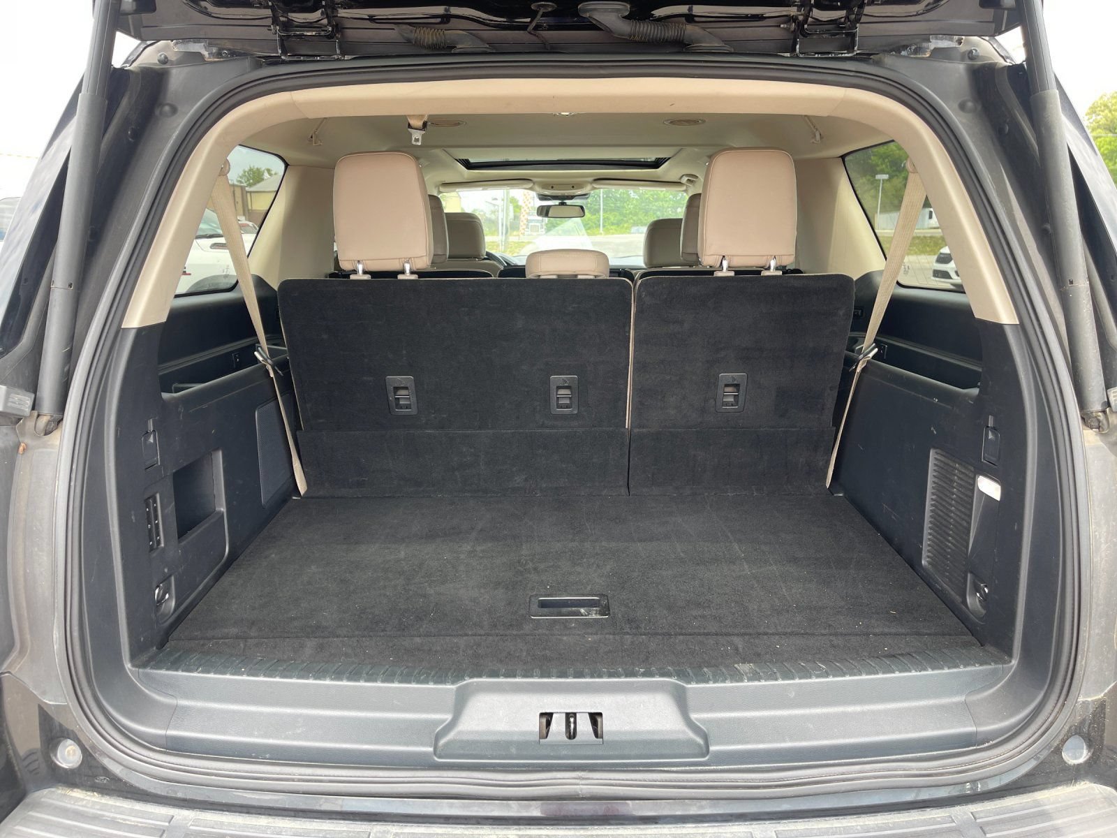 Used 2024 Ford Expedition Max Limited RWD image 18