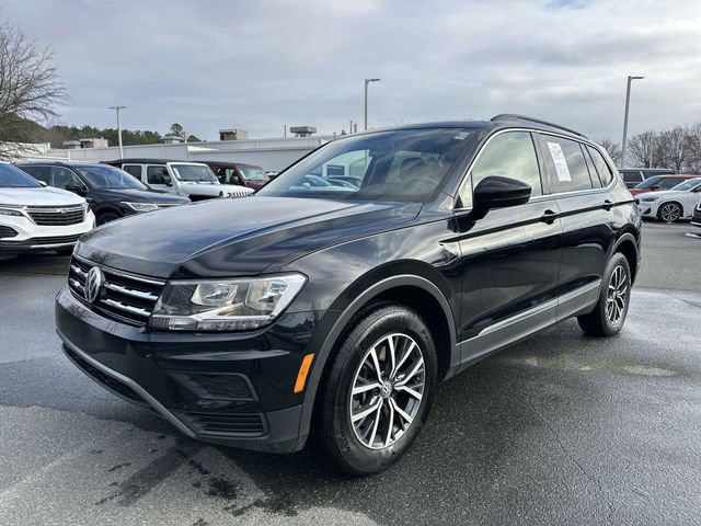 Used 2020 Volkswagen Tiguan SE w/ Panoramic Sunroof Package
