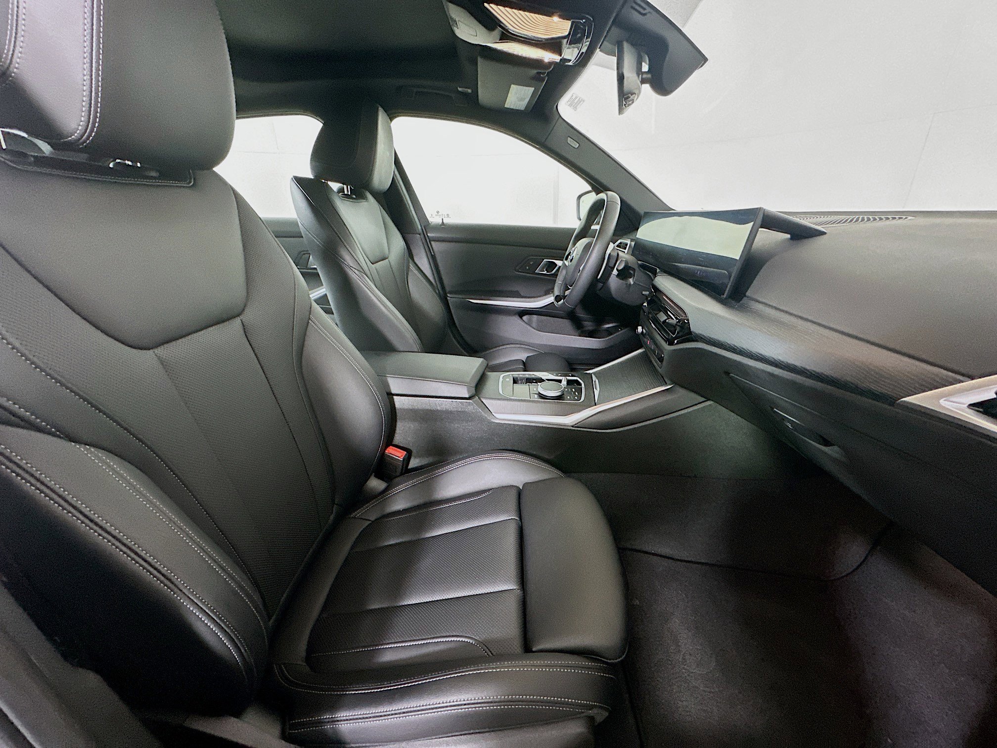 Used 2025 BMW 330i xDrive Sedan image 33