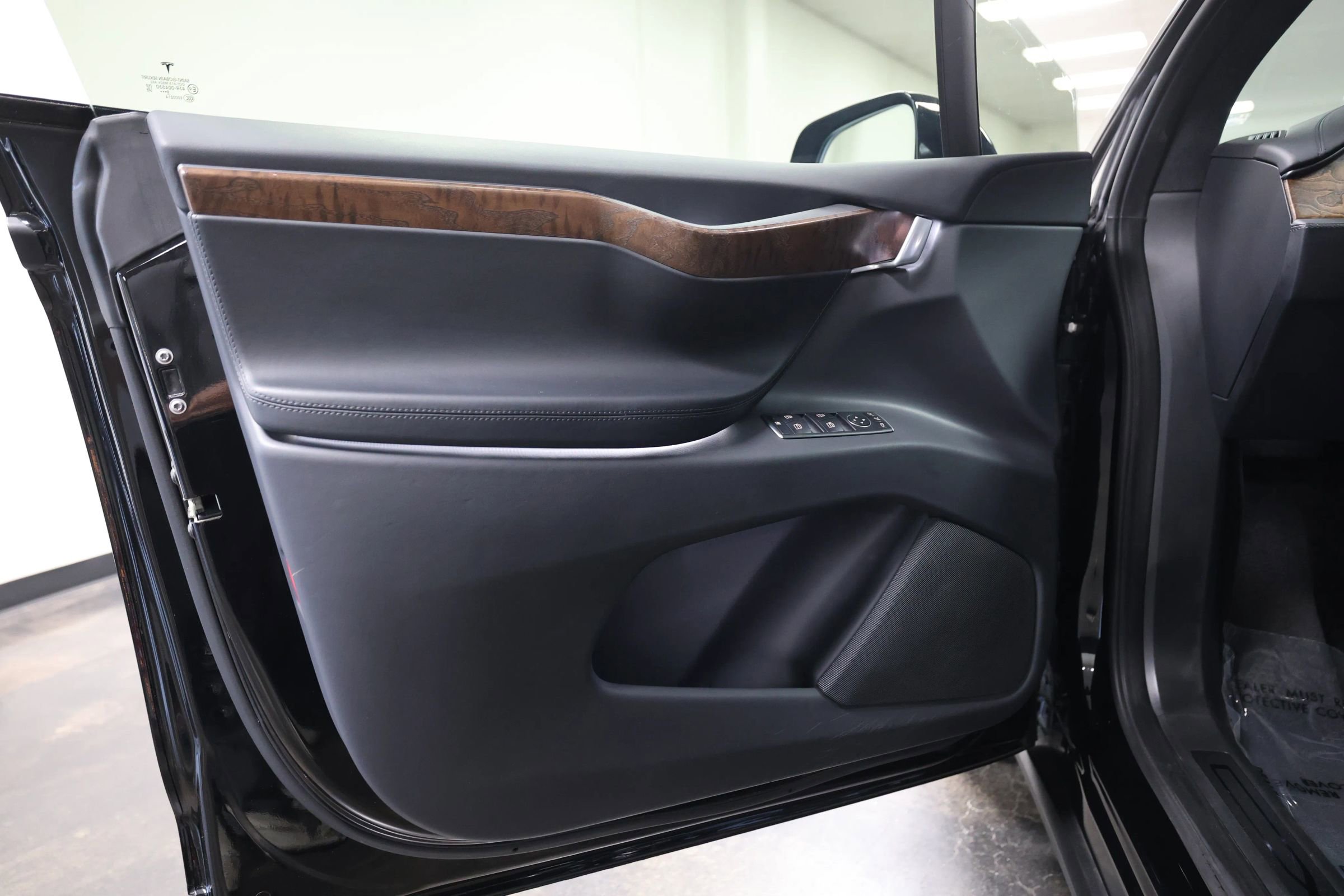 Used 2020 Tesla Model X Long Range image 19