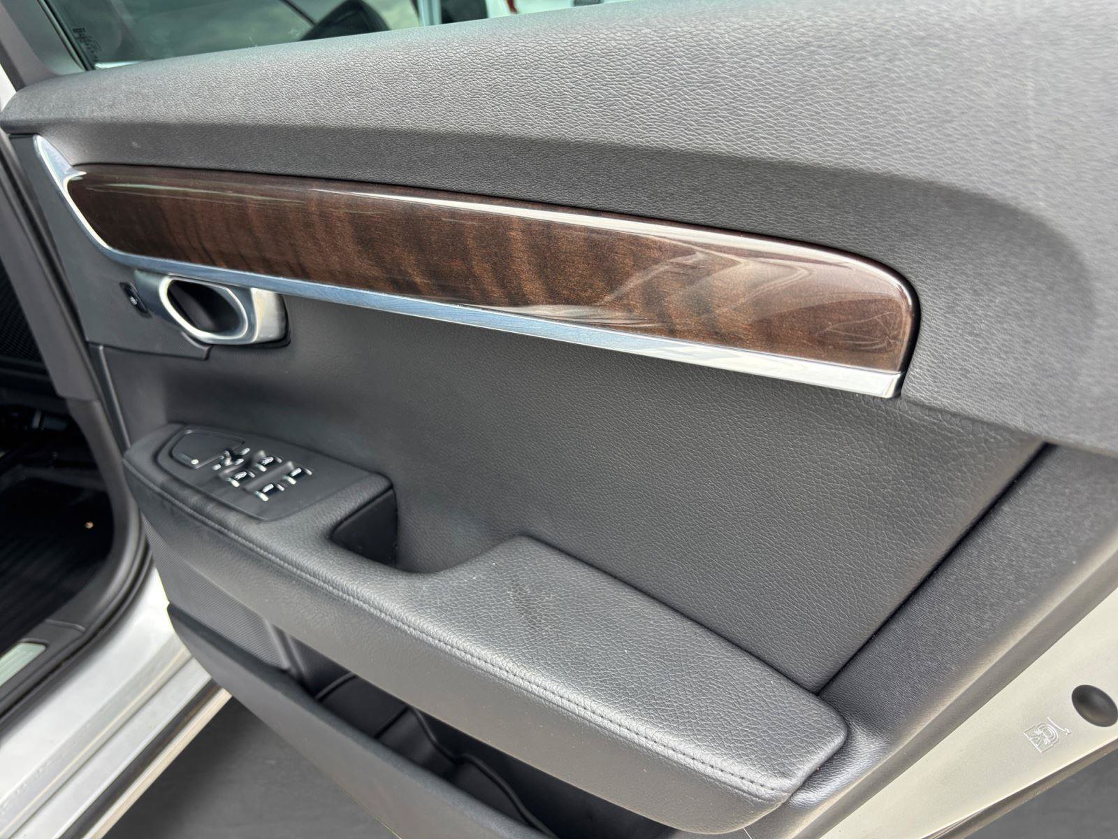 Used 2018 Volvo S90 T5 Momentum w/ Convenience Package FWD image 46
