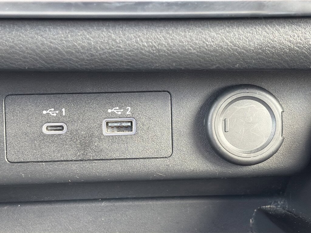 Used 2023 Nissan Rogue SV image 16