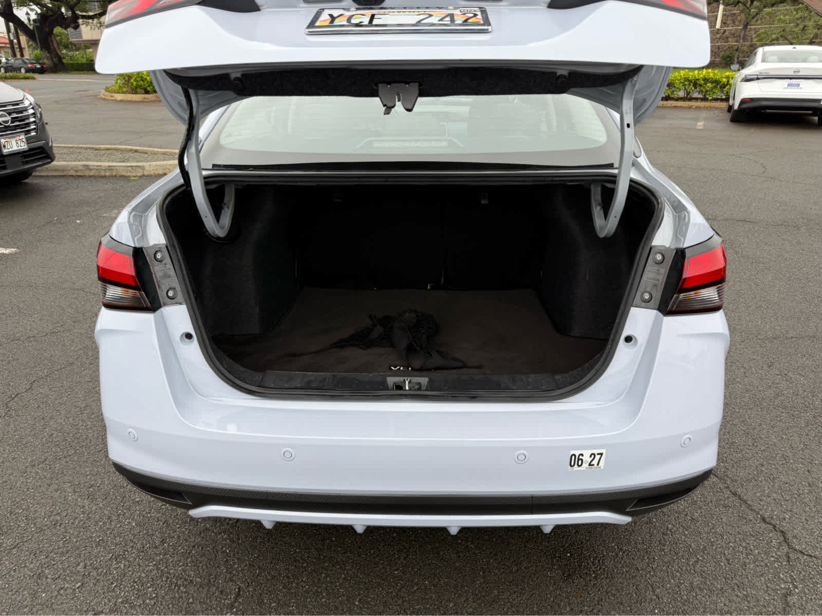 Used 2025 Nissan Versa SV w/ Trunk Package image 11