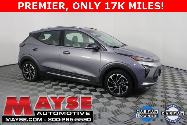 Used 2023 Chevrolet Bolt EUV Premier w/ Sun & Sound Package image 1