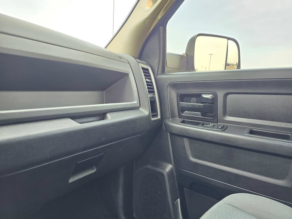 Used 2017 RAM 3500 Tradesman w/ Chrome Appearance Group AWD/4WD image 30