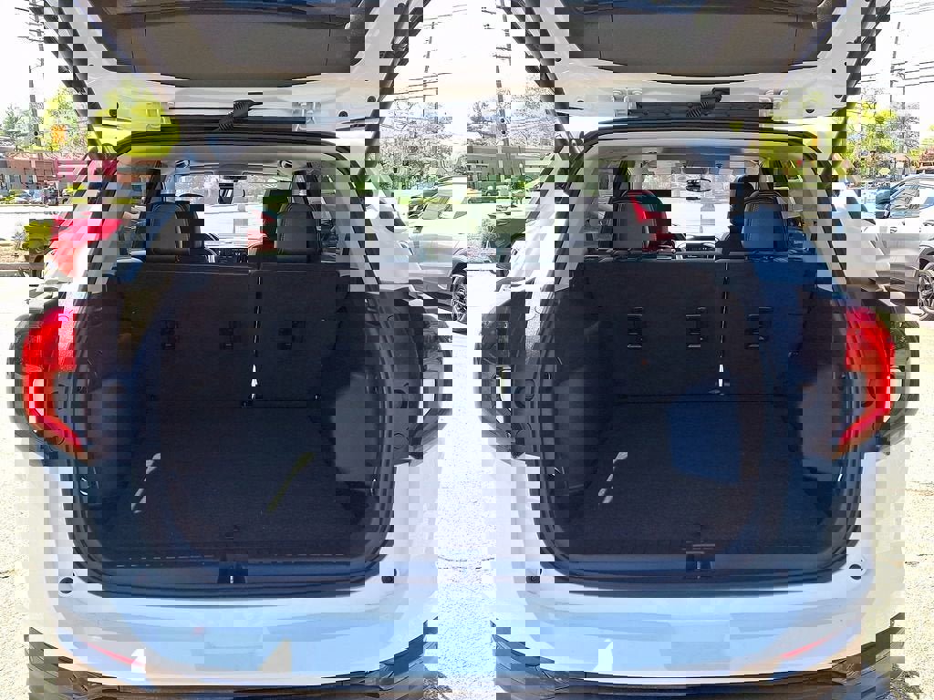 Certified 2023 GMC Terrain SLT w/ Elevation Edition AWD/4WD image 33