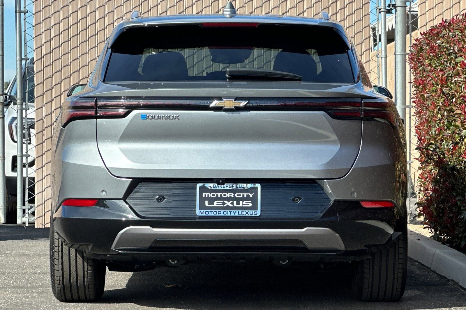 Used 2025 Chevrolet Equinox EV LT w/ Convenience Package image 5