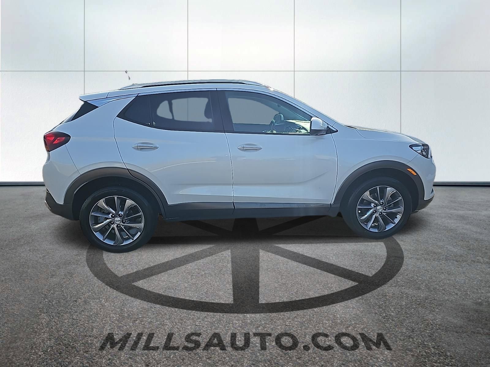 Certified 2023 Buick Encore GX Essence w/ Advanced Technology Package image 4