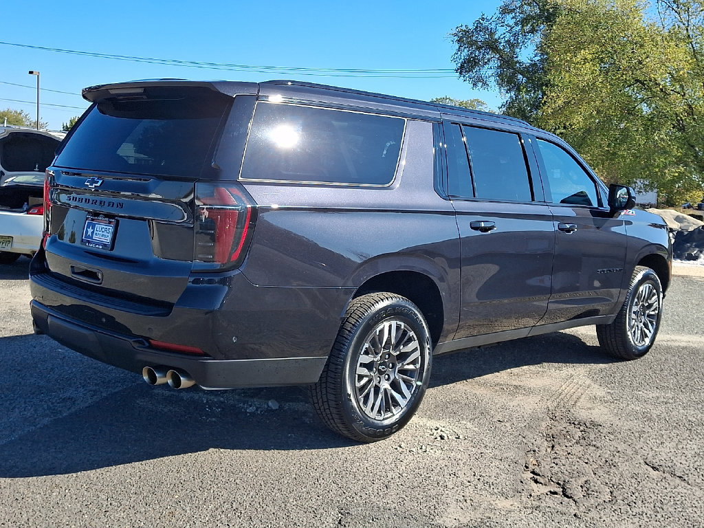 Used 2025 Chevrolet Suburban Z71 AWD/4WD image 12