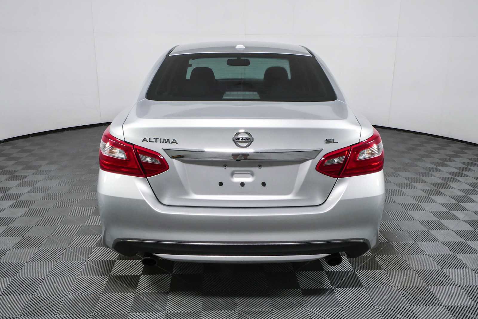 Used 2018 Nissan Altima 2.5 SL FWD image 26
