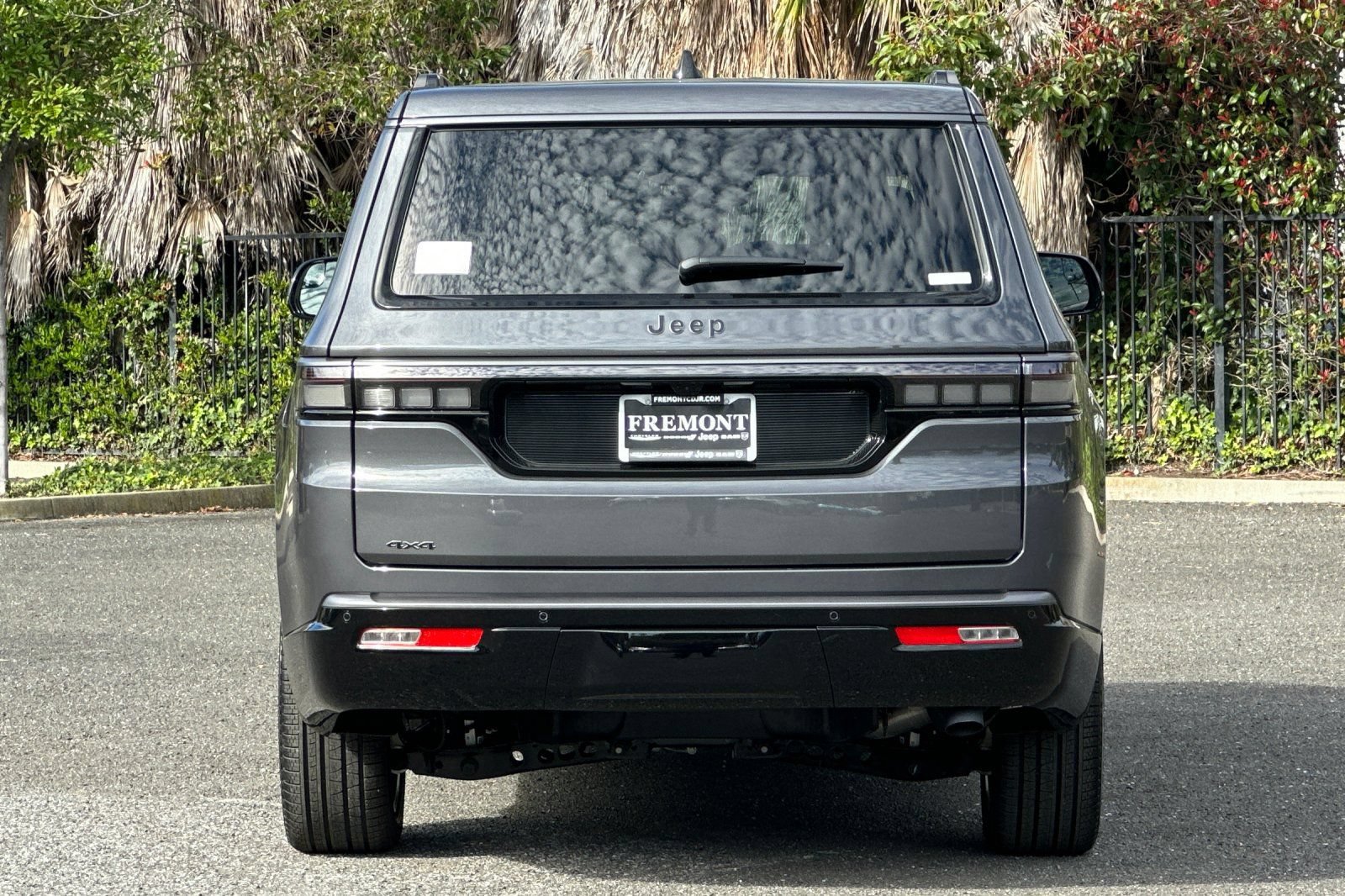 New 2026 Jeep Grand Wagoneer Limited AWD/4WD image 4
