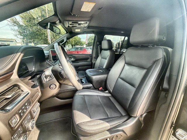 Used 2023 Chevrolet Tahoe Z71 w/ Luxury Package AWD/4WD image 18