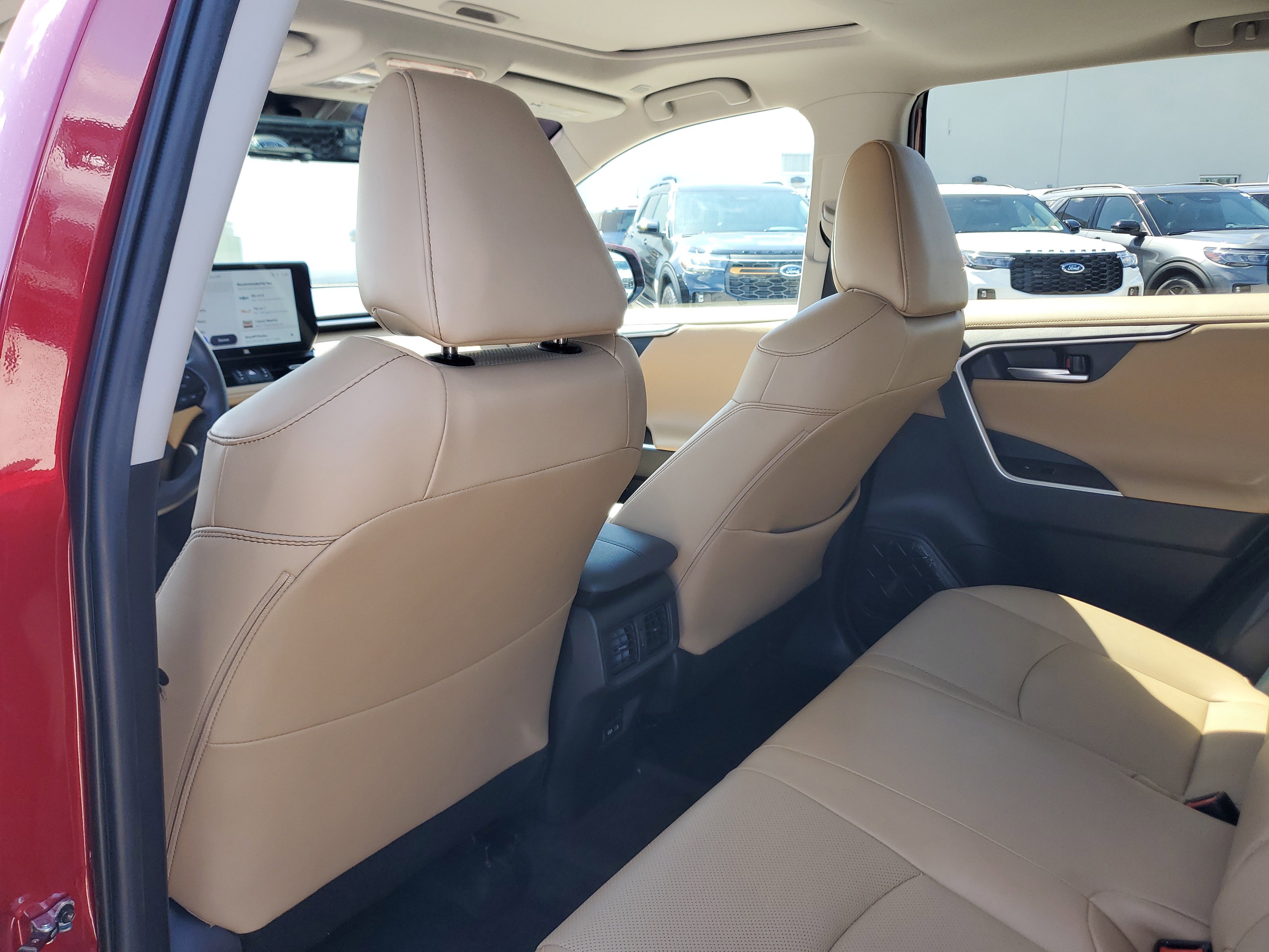 Used 2023 Toyota RAV4 Limited image 15