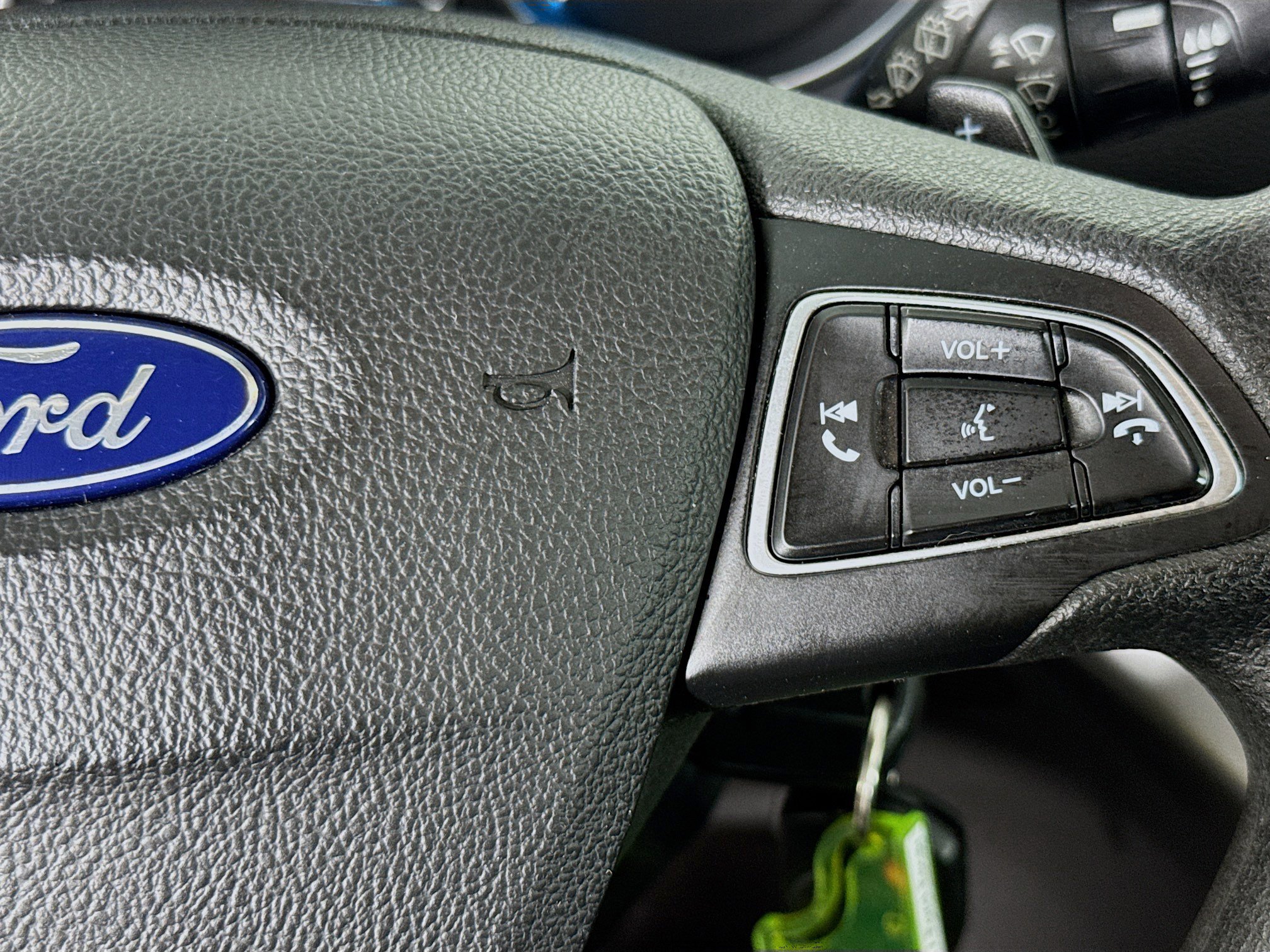 Used 2017 Ford Escape SE FWD image 14
