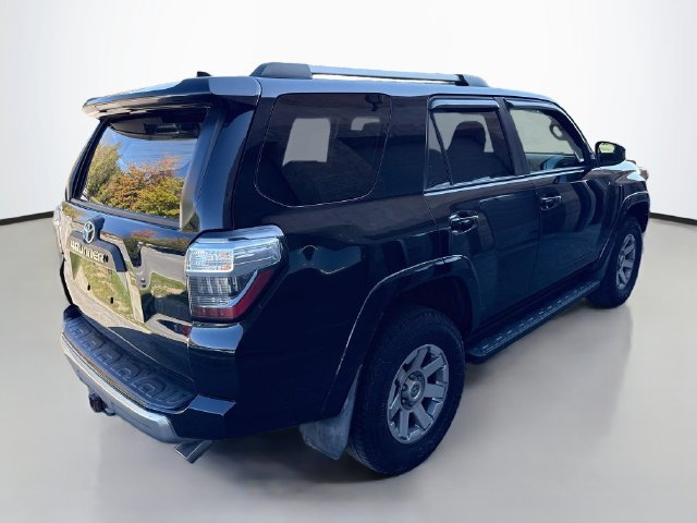 Used 2016 Toyota 4Runner Trail AWD/4WD image 7