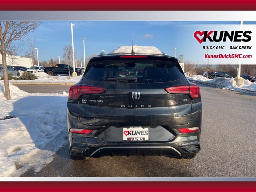 Used 2024 Buick Encore GX Sport Touring image 5